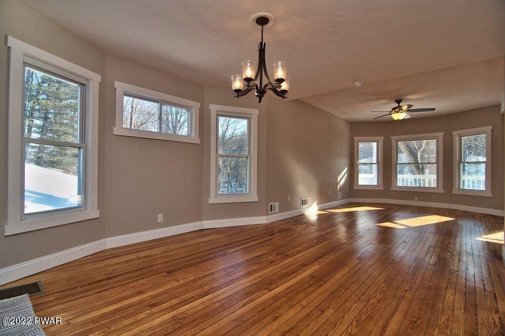 121 Pond Road Lake Ariel, PA 18436 - Photo 7 of 29