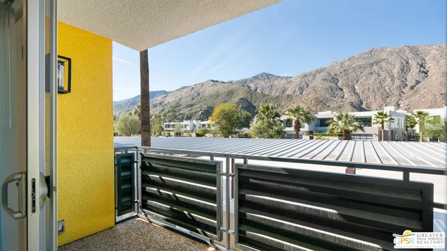 $549,900 | 588 East San Lorenzo Road, Unit 202, Palm Springs, CA 92264