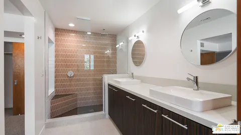 $549,900 | 588 East San Lorenzo Road, Unit 202, Palm Springs, CA 92264