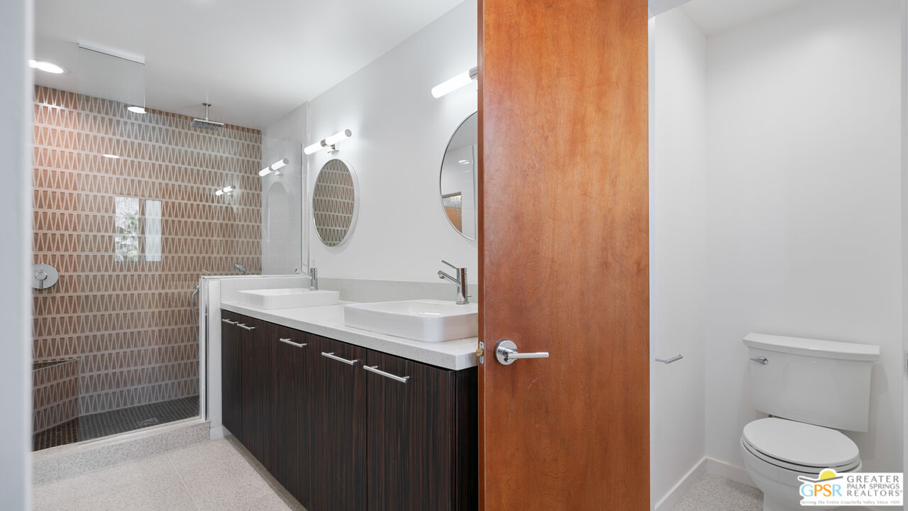 588 East San Lorenzo Road, Unit 202 Palm Springs, CA 92264 - Photo 13 of 70