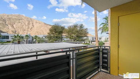 $549,900 | 588 East San Lorenzo Road, Unit 202, Palm Springs, CA 92264