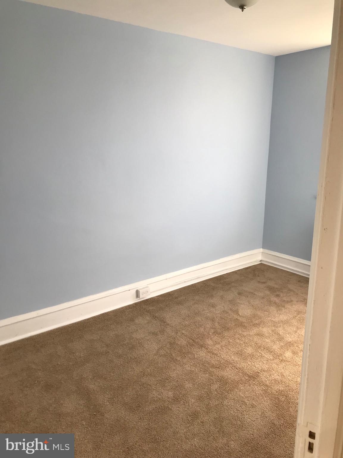 540 Millbank Road Upper Darby, PA 19082 - Photo 3 of 17