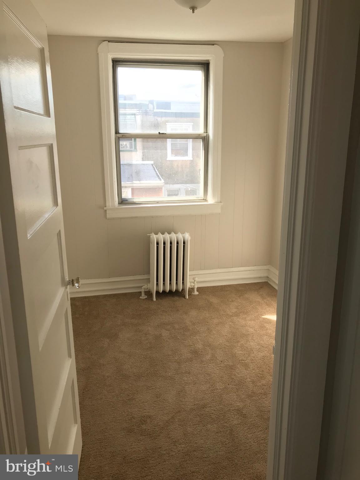 540 Millbank Road Upper Darby, PA 19082 - Photo 4 of 17