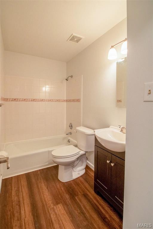 345 Novara Drive Ballwin, MO 63021 - Photo 13 of 43