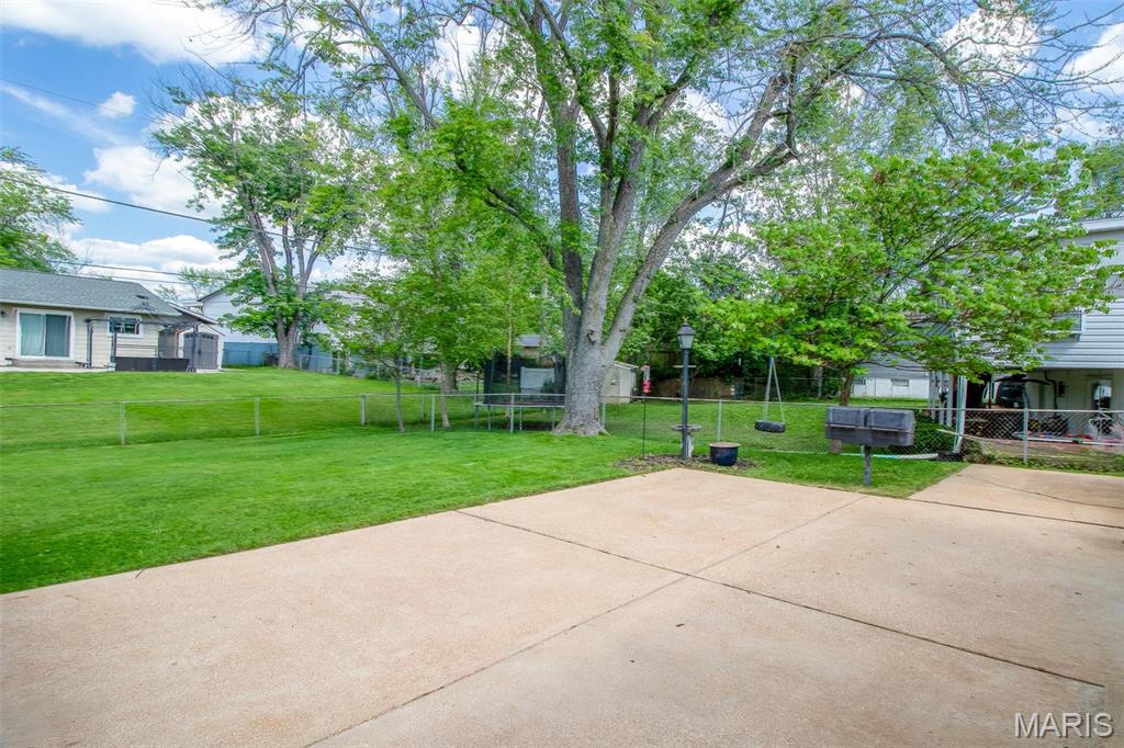 345 Novara Drive Ballwin, MO 63021 - Photo 36 of 43