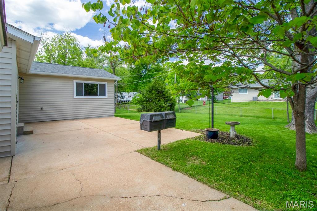 345 Novara Drive Ballwin, MO 63021 - Photo 38 of 43