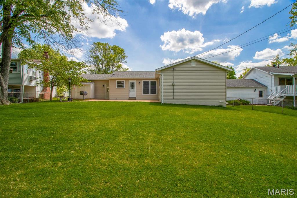 345 Novara Drive Ballwin, MO 63021 - Photo 40 of 43