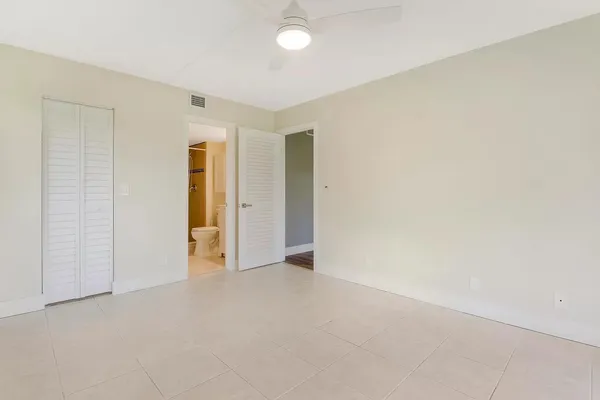 $2,400 | 6341 Chasewood Drive, Unit C, Jupiter, FL 33458