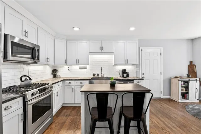 $775,000 | 325 Saddle Creek Circle, Roswell, GA 30076