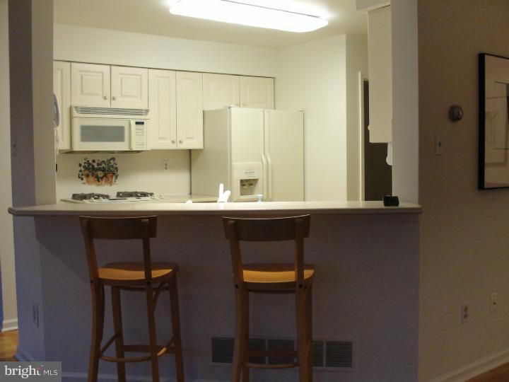 58 Wellfleet Lane Chesterbrook, PA 19087 - Photo 13 of 25 Kitchen