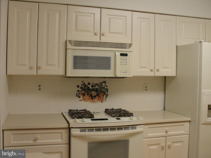 58 Wellfleet Lane Chesterbrook, PA 19087 - Photo 14 of 25 Kitchen