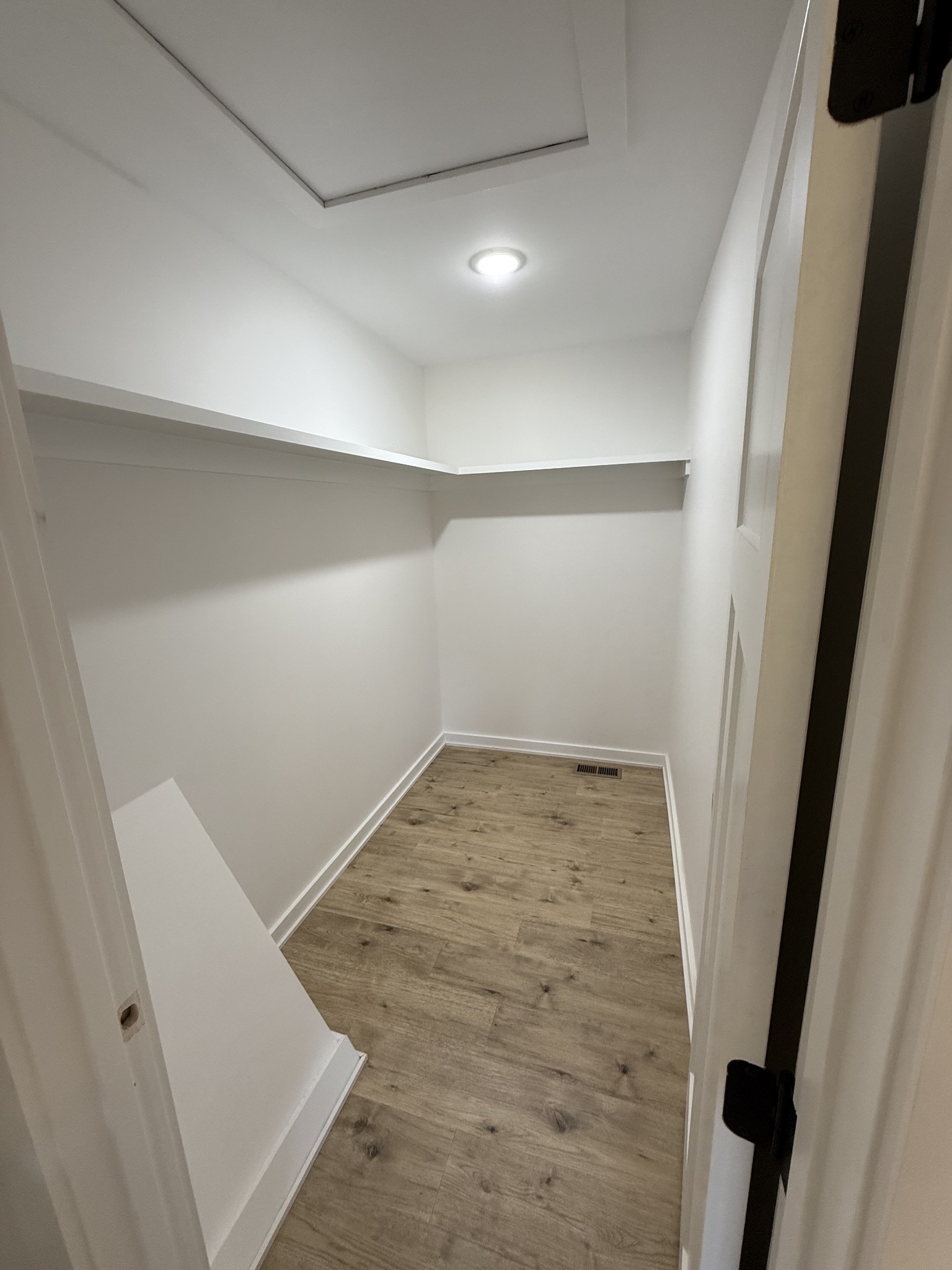 4827 Akersville Road Lafayette, TN 37083 - Photo 8 of 14 wooden floor in an empty room