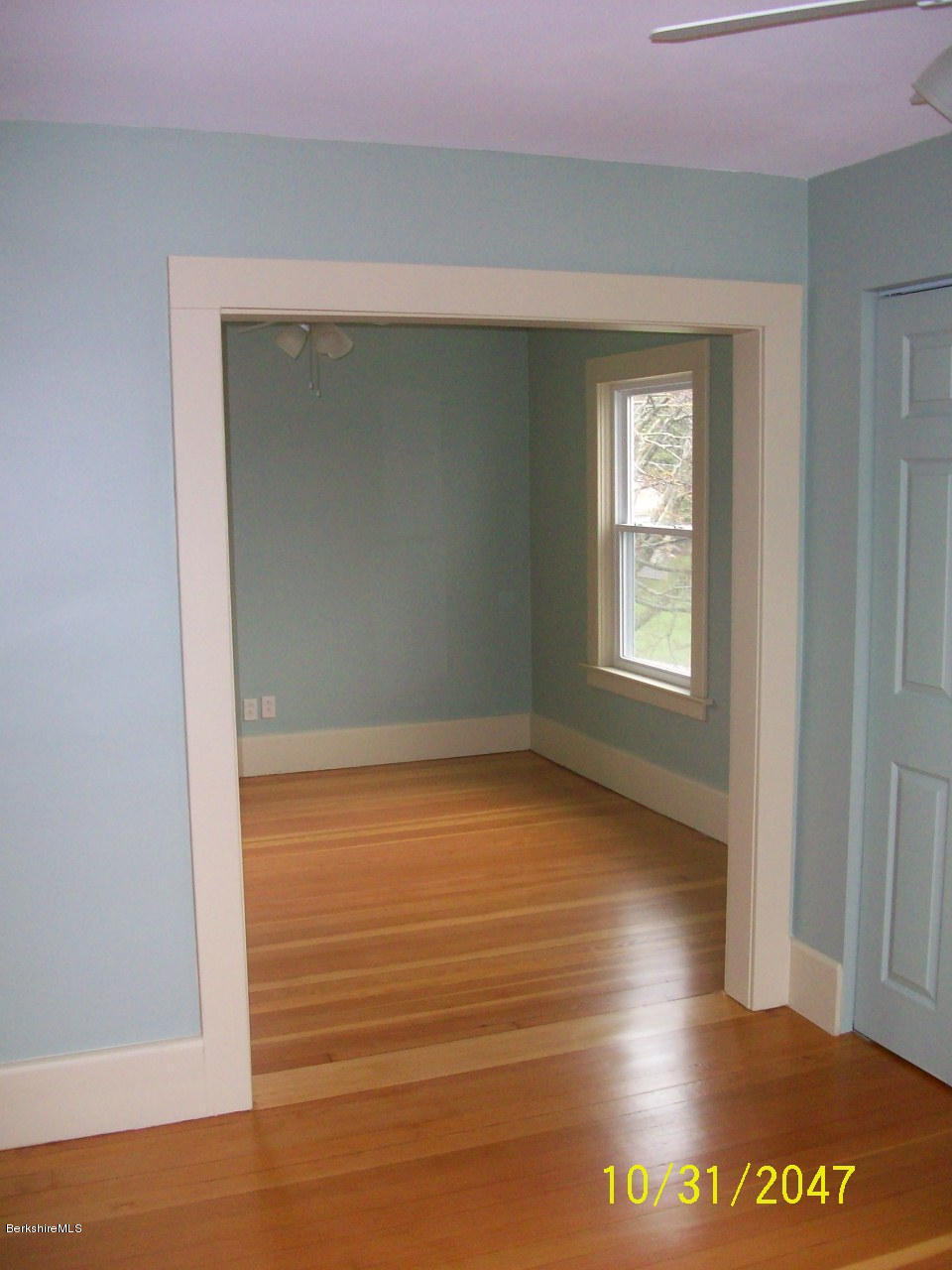 225 Benedict Road Pittsfield, MA 01201 - Photo 14 of 26 100_6754