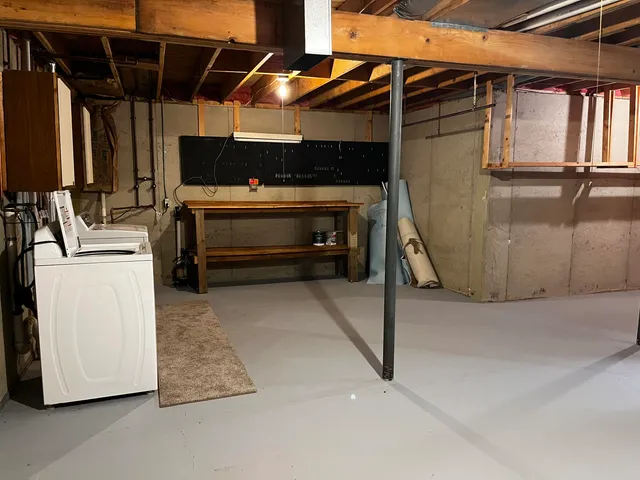 $406,000 | 1821 Spring Meadow Court Southeast, Unit 29, Caledonia, MI 49316