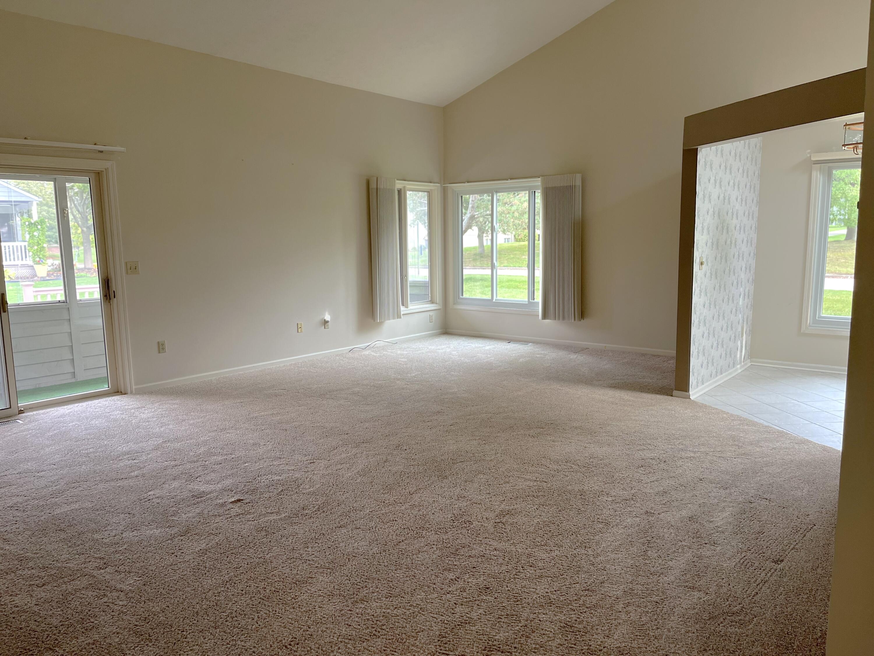 1821 Spring Meadow Court Southeast, Unit 29 Caledonia, MI 49316 - Photo 2 of 14 Living Room