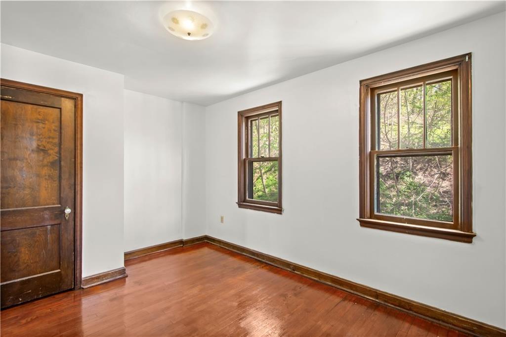 333 Greenlee Road Pittsburgh, PA 15227 - Photo 13 of 31