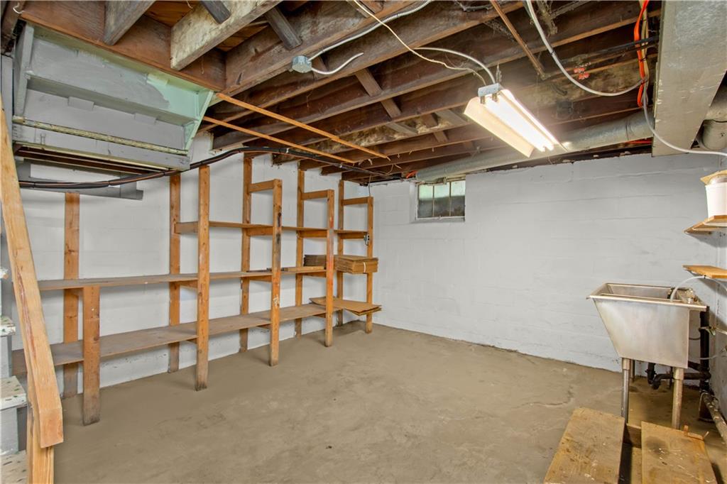 333 Greenlee Road Pittsburgh, PA 15227 - Photo 19 of 31