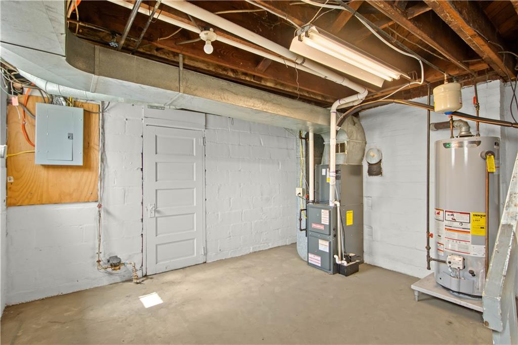 333 Greenlee Road Pittsburgh, PA 15227 - Photo 20 of 31