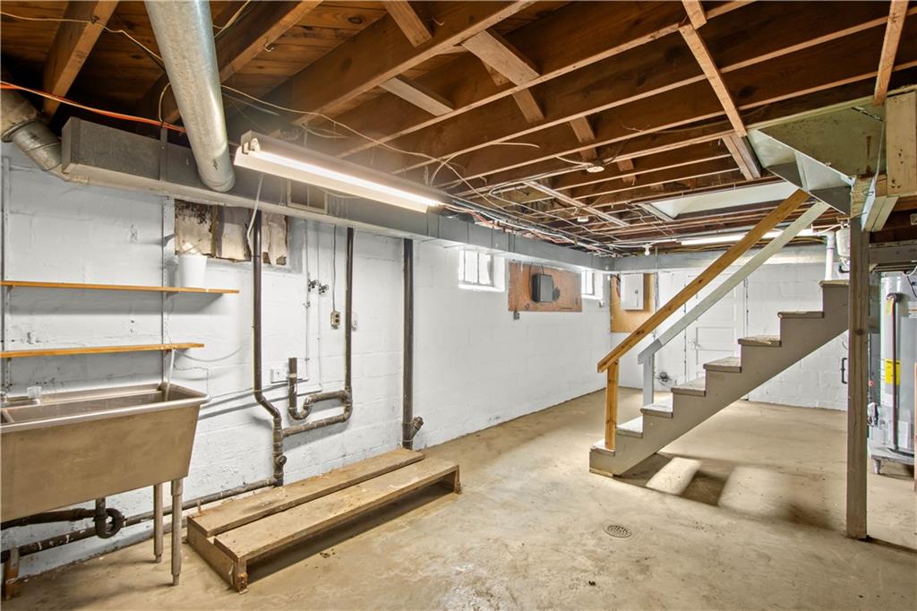 333 Greenlee Road Pittsburgh, PA 15227 - Photo 22 of 31