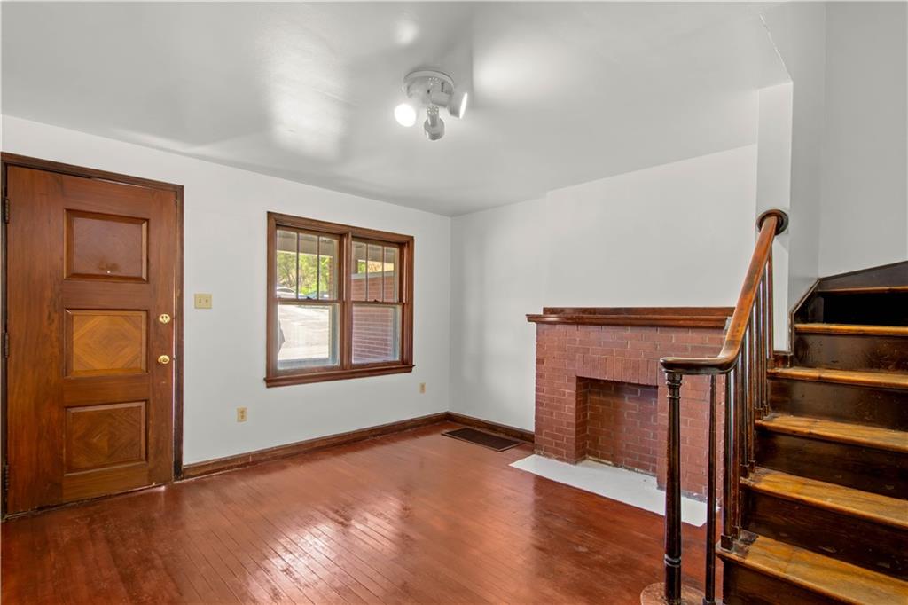 333 Greenlee Road Pittsburgh, PA 15227 - Photo 6 of 31