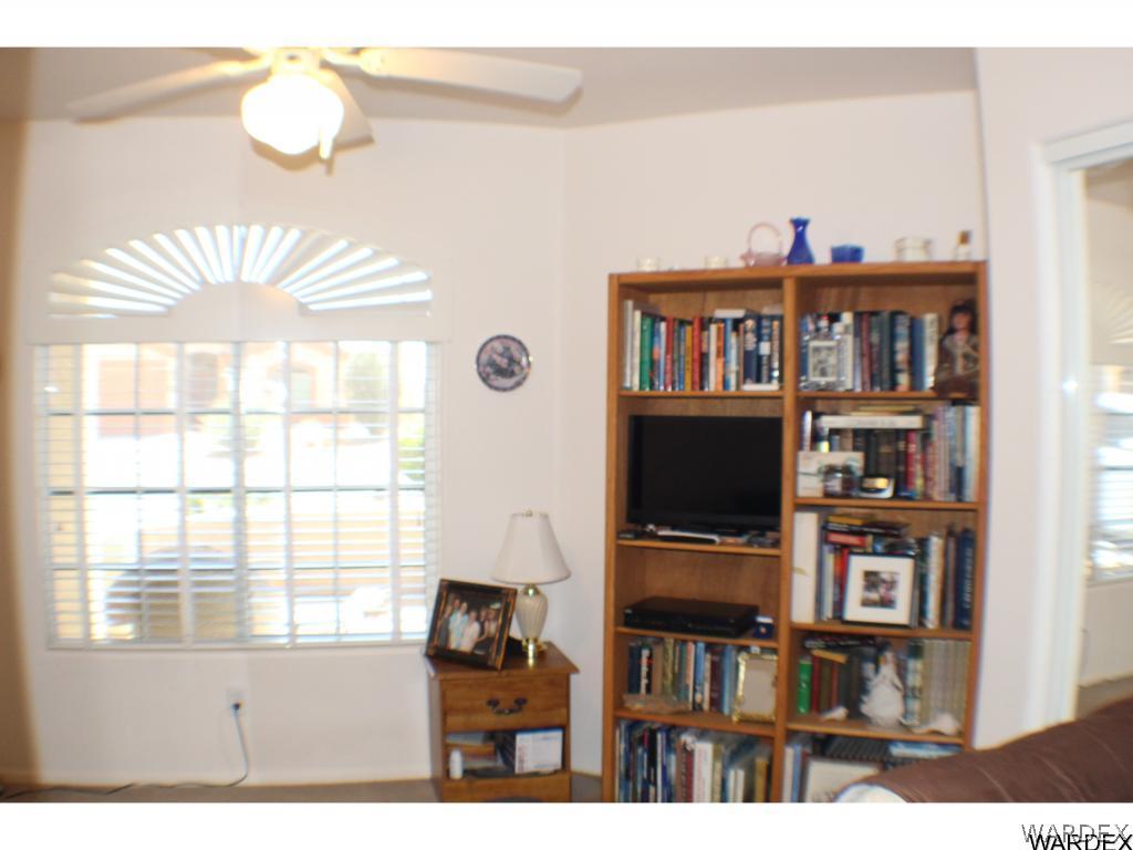 4325 North Cane Ranch Road Kingman, AZ 86401 - Photo 16 of 34 3rd bedroomoffice