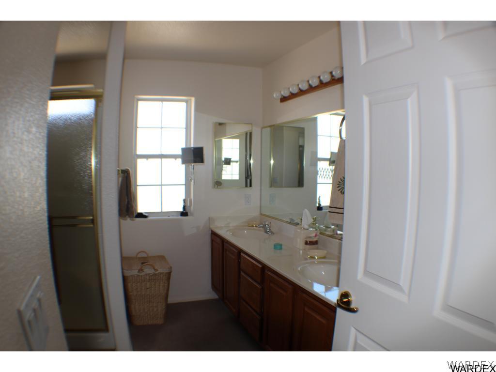 4325 North Cane Ranch Road Kingman, AZ 86401 - Photo 18 of 34 Dual Sinks