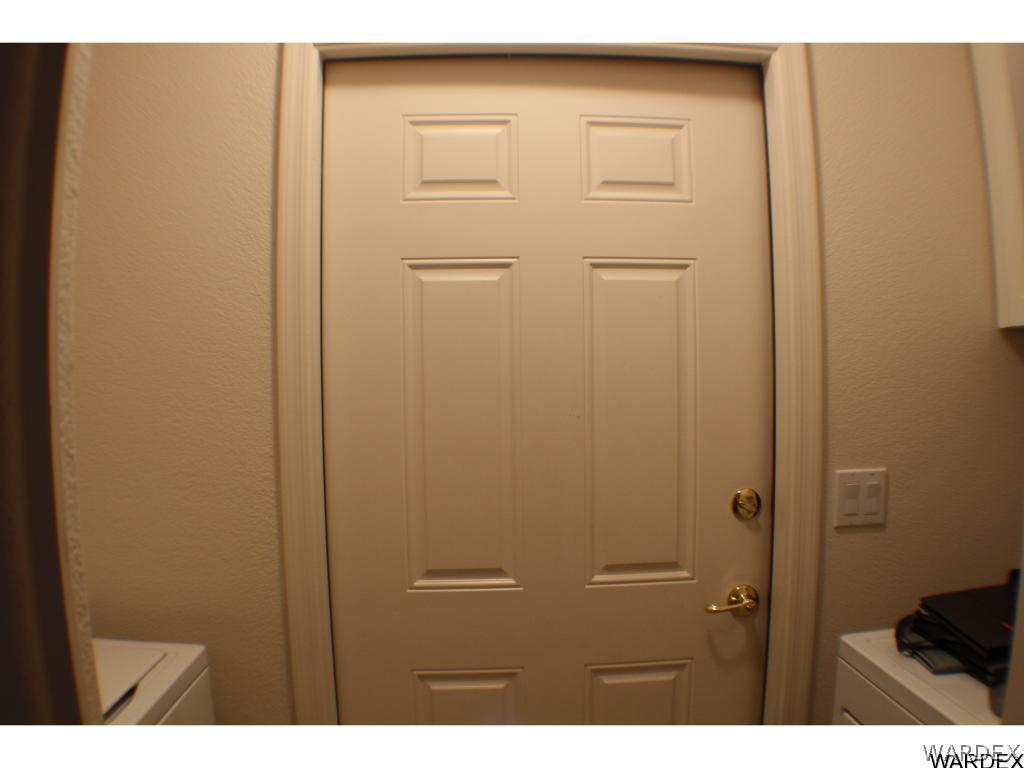 4325 North Cane Ranch Road Kingman, AZ 86401 - Photo 22 of 34 Laundry room to garage