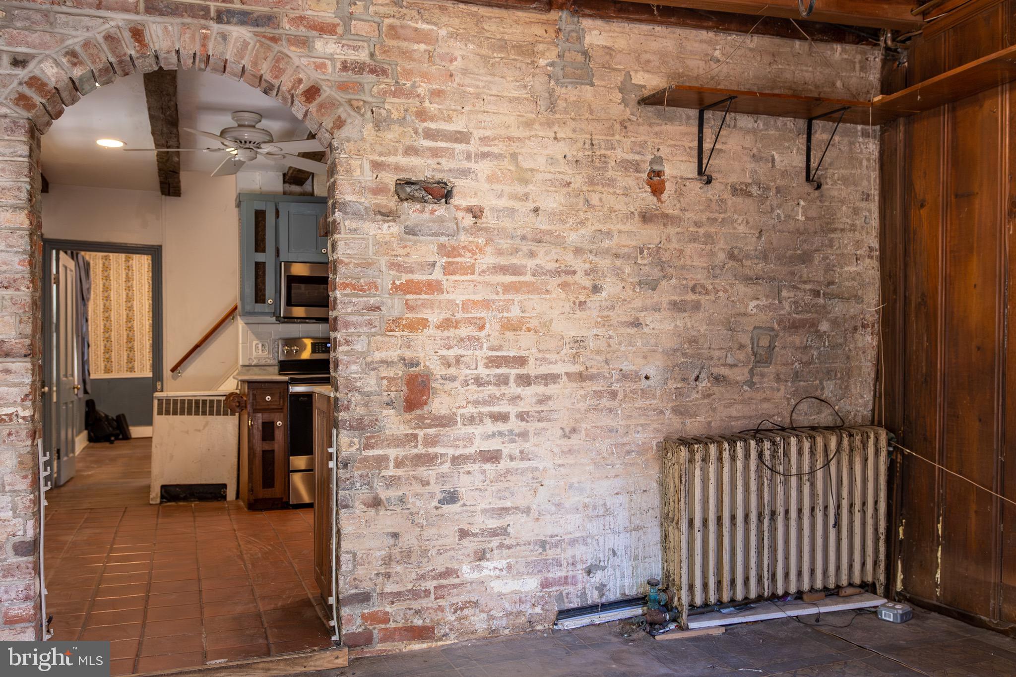 100 Longview Drive Alexandria, VA 22314 - Photo 14 of 53 Family Room