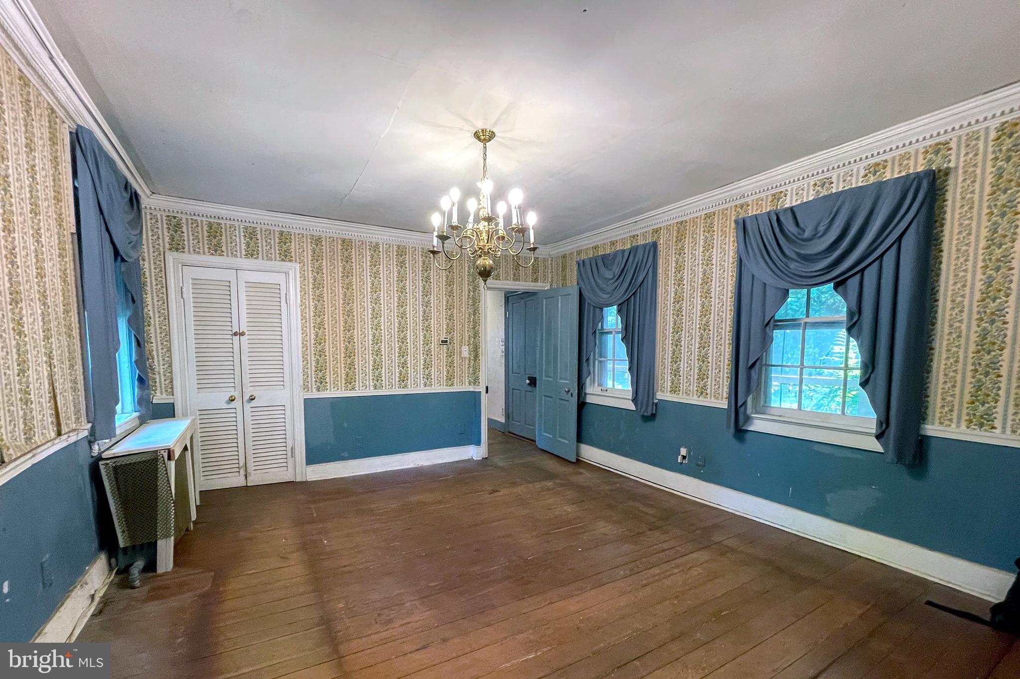 100 Longview Drive Alexandria, VA 22314 - Photo 17 of 53 Dining Room