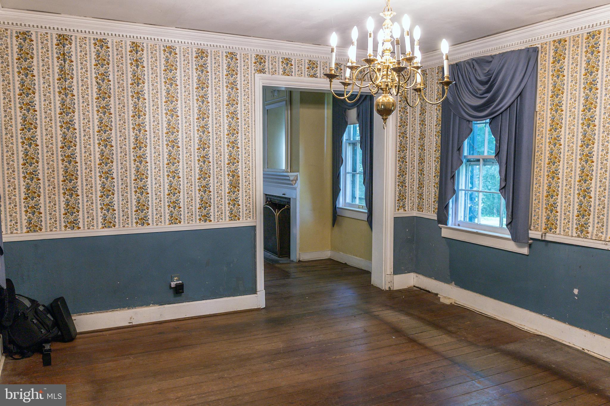 100 Longview Drive Alexandria, VA 22314 - Photo 18 of 53 Dining Room