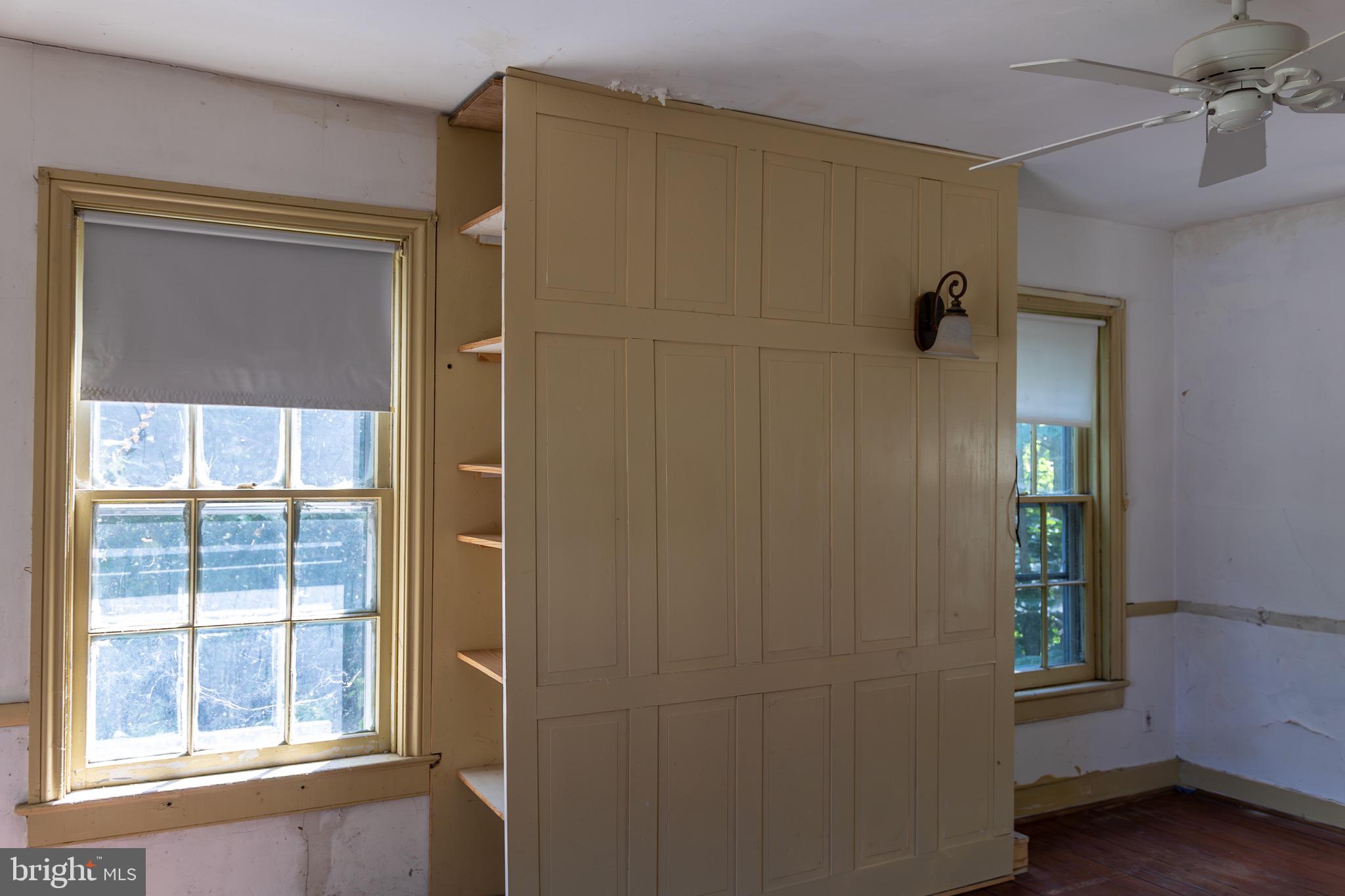 100 Longview Drive Alexandria, VA 22314 - Photo 26 of 53 1st Bedroom