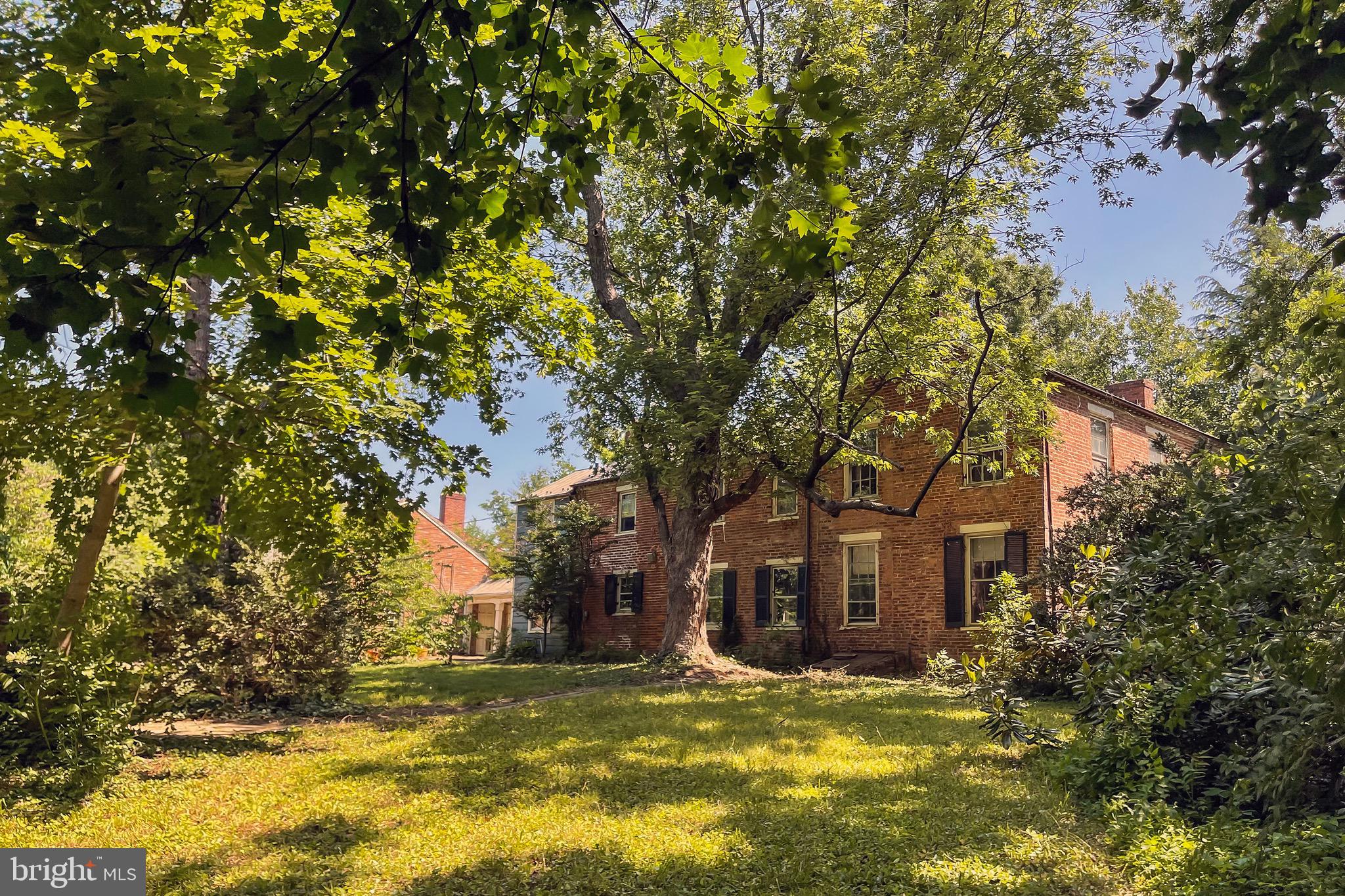 100 Longview Drive Alexandria, VA 22314 - Photo 3 of 53 Exterior