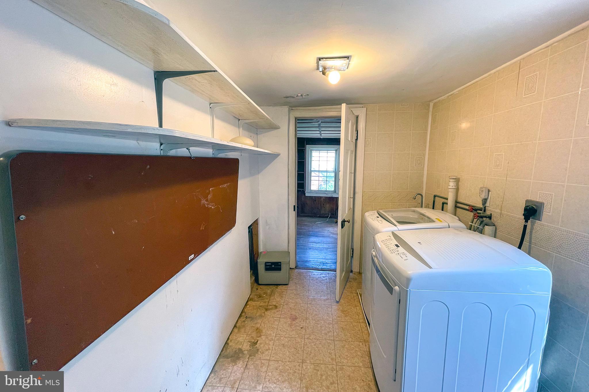 100 Longview Drive Alexandria, VA 22314 - Photo 40 of 53 Laundry