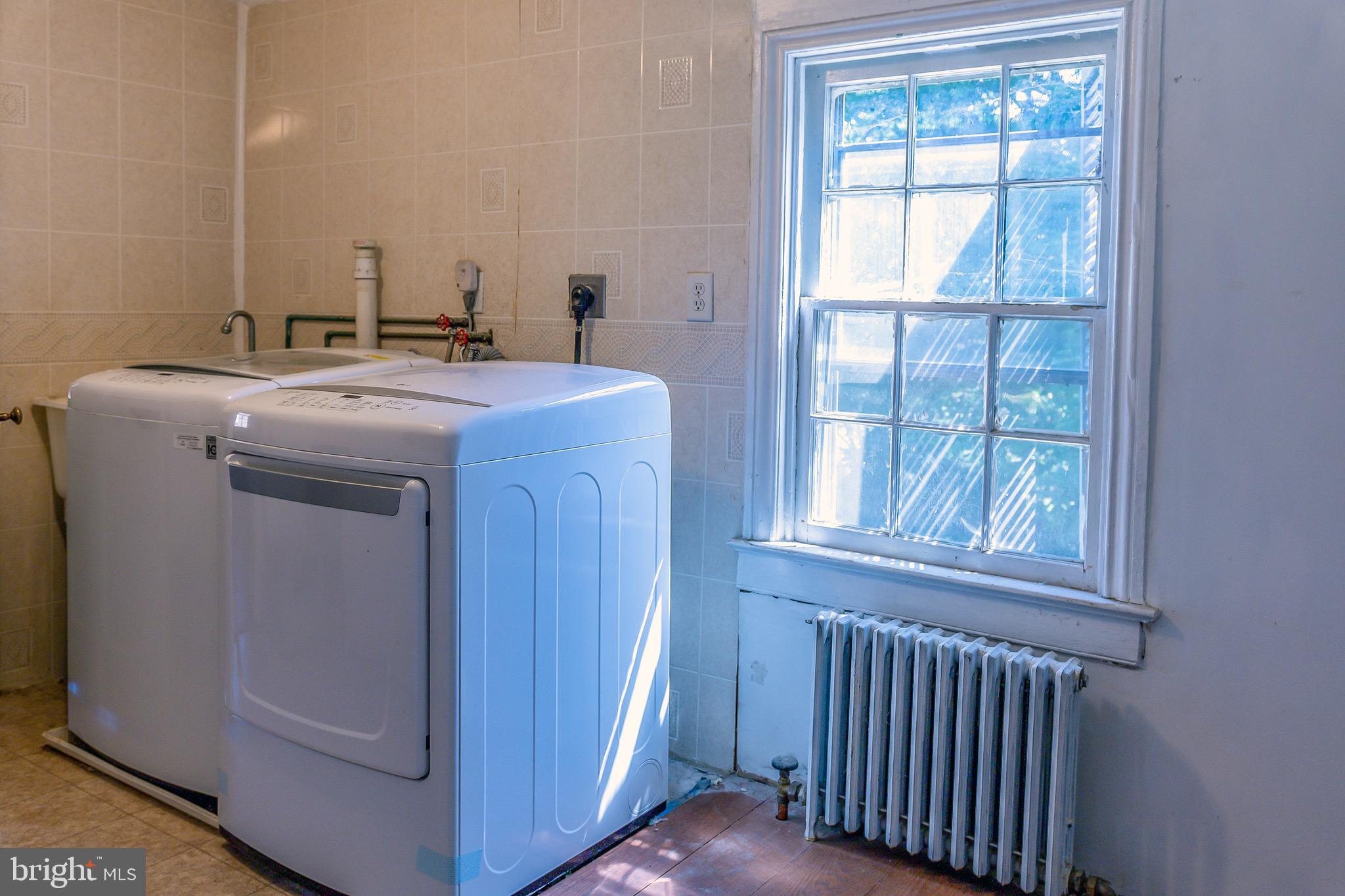 100 Longview Drive Alexandria, VA 22314 - Photo 41 of 53 Laundry