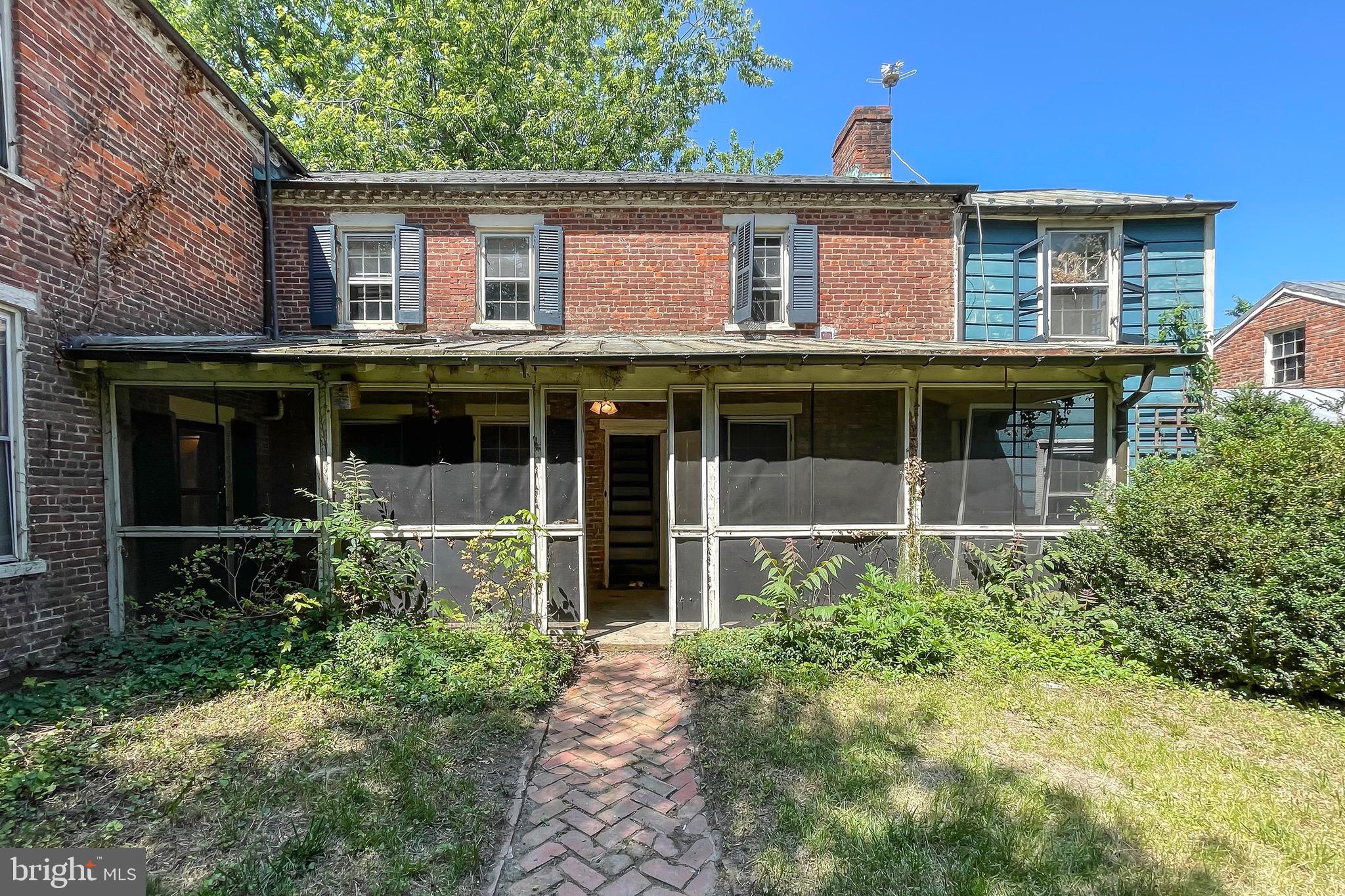 100 Longview Drive Alexandria, VA 22314 - Photo 6 of 53 Exterior Side