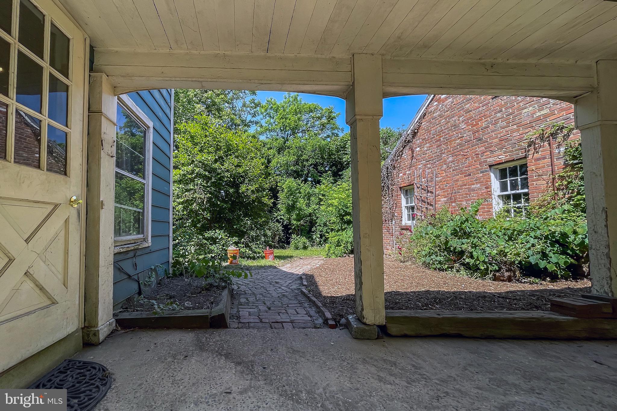 100 Longview Drive Alexandria, VA 22314 - Photo 10 of 53 Breeze Way