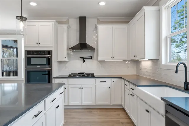 $797,900 | 2610 Dog Leg Lane, Seneca, SC 29678