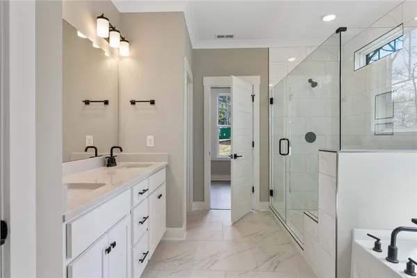 $794,900 | 2610 Dog Leg Lane, Seneca, SC 29678