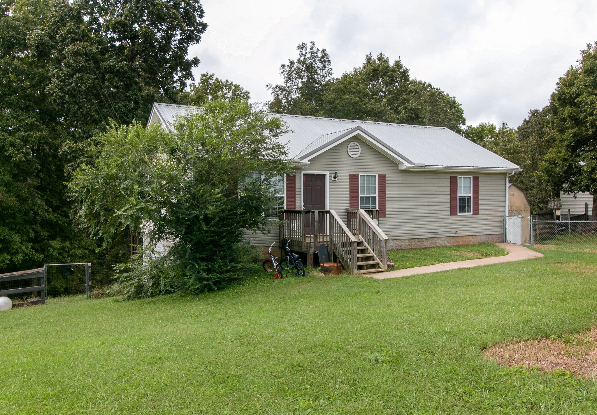3221 Backridge Road Woodlawn, TN 37191 - Photo 2 of 24 Gallery Image 2