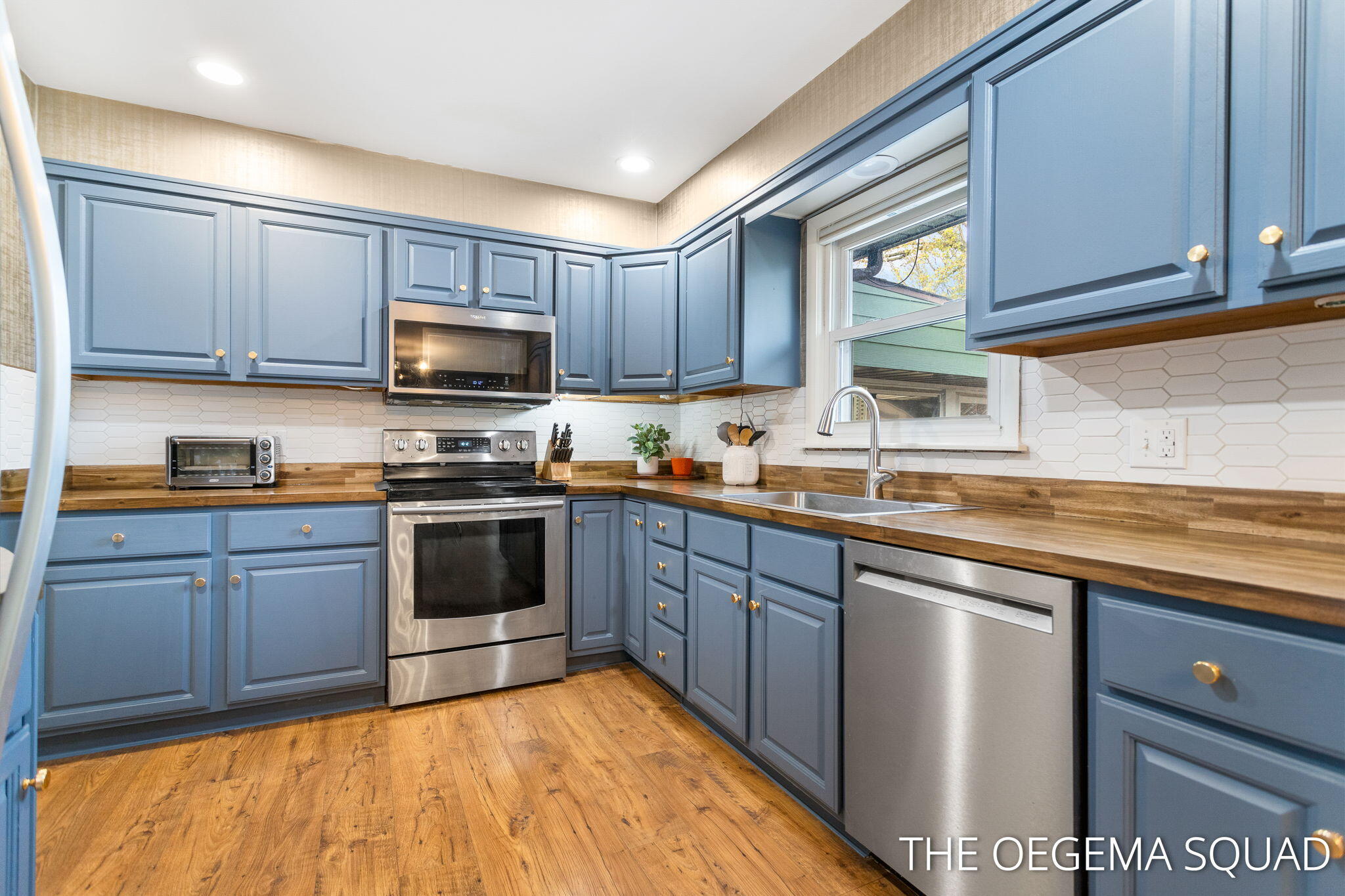 1101 Lynden Road Holland, MI 49423 - Photo 3 of 41 34-web-or-mls-1101-lynden-rd