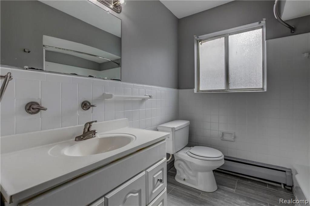 629 West Maple Road, Unit 62911 Clawson, MI 48017 - Photo 9 of 12