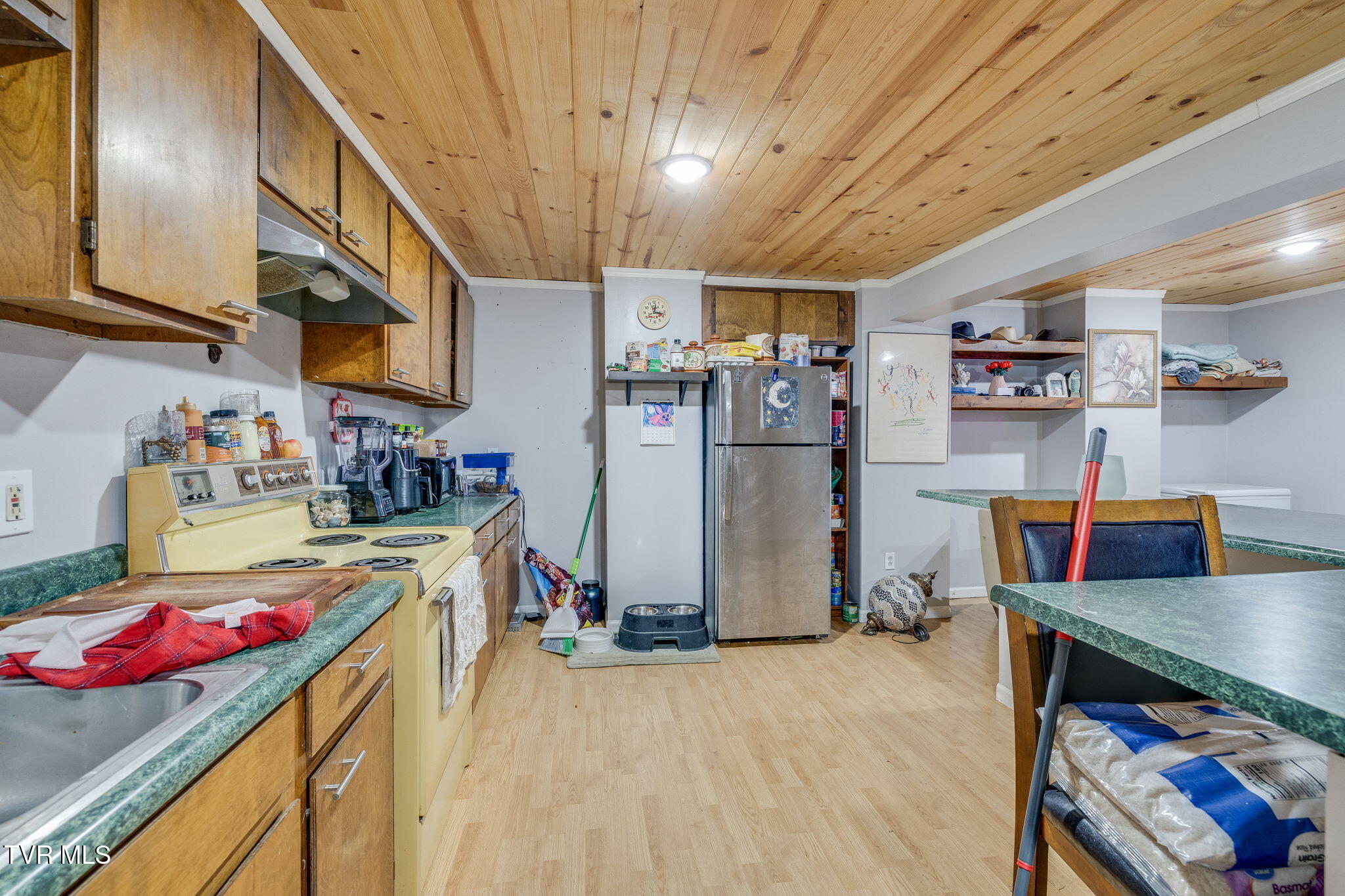 212 Weaver Hill Road Johnson City, TN 37601 - Photo 6 of 26 019