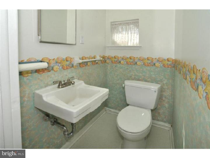 97 Pawnee Road New Britain, PA 18901 - Photo 12 of 18 Bathroom