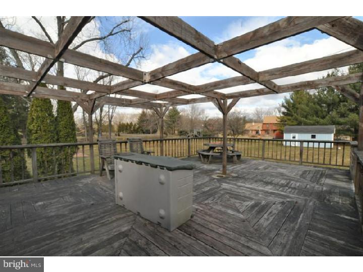 97 Pawnee Road New Britain, PA 18901 - Photo 14 of 18 Deck