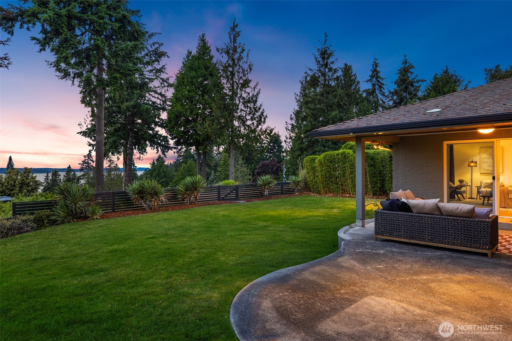 8731 Fauntlee Crest Southwest Seattle, WA 98136 - Photo 19 of 39