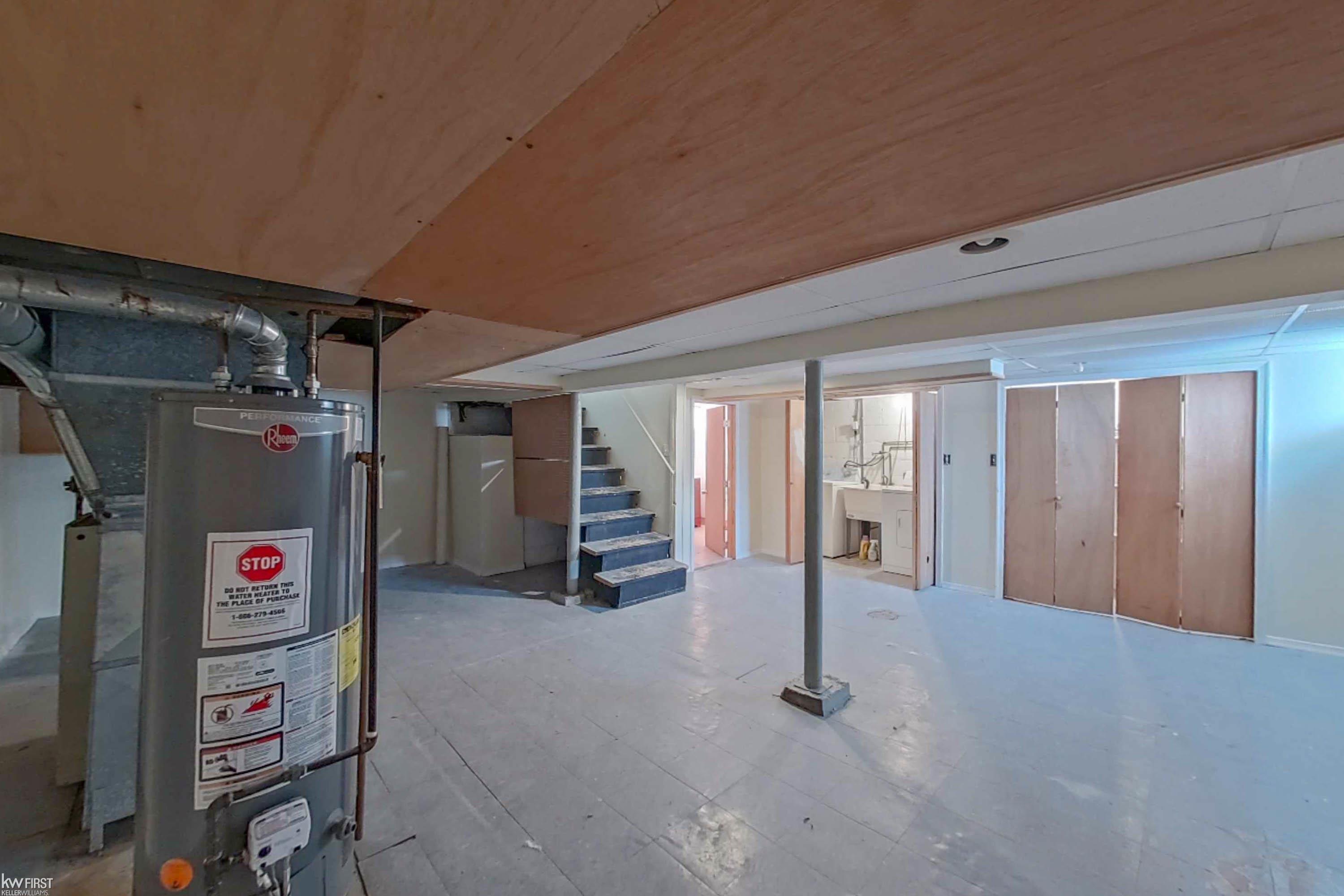 48 East Iroquois Road Pontiac, MI 48341 - Photo 30 of 52