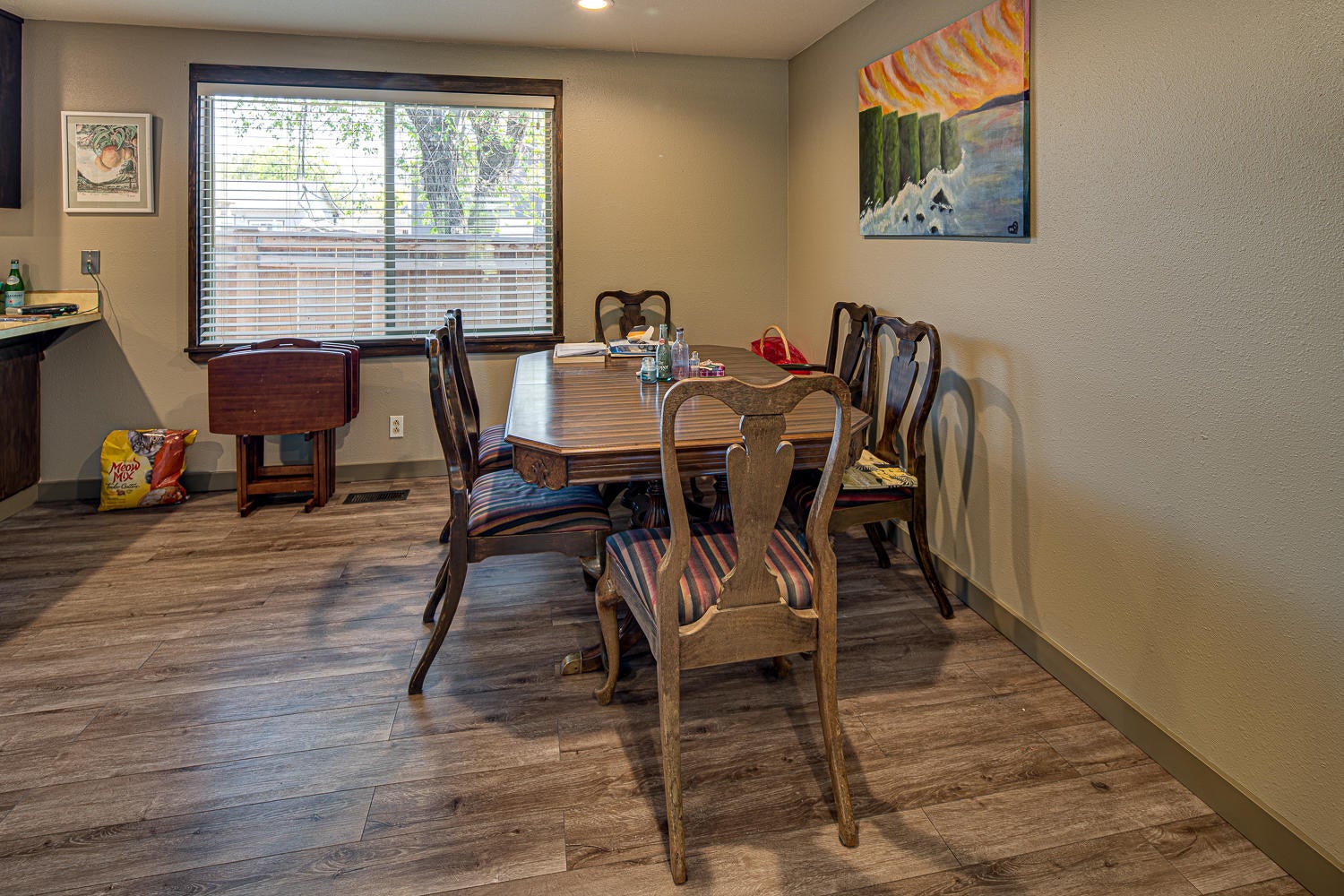 258 Southwest 12th Street Redmond, OR 97756 - Photo 9 of 17 Dining Area