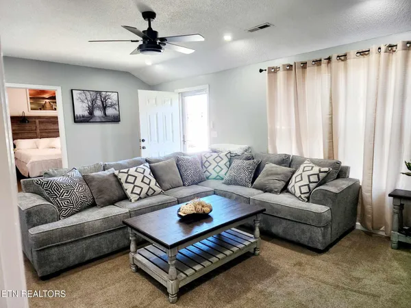 $280,000 | 2904 Boyds Creek Highway, Unit 4, Sevierville, TN 37876