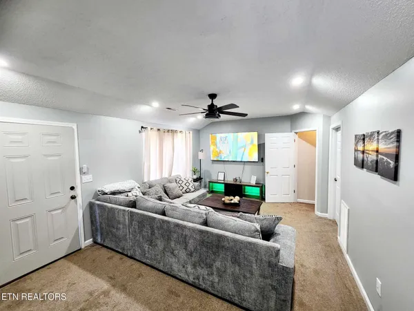 $280,000 | 2904 Boyds Creek Highway, Unit 4, Sevierville, TN 37876