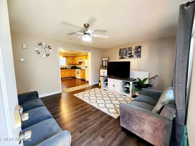 $280,000 | 2904 Boyds Creek Highway, Unit 4, Sevierville, TN 37876